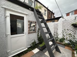 Photo 9- click for photo gallery